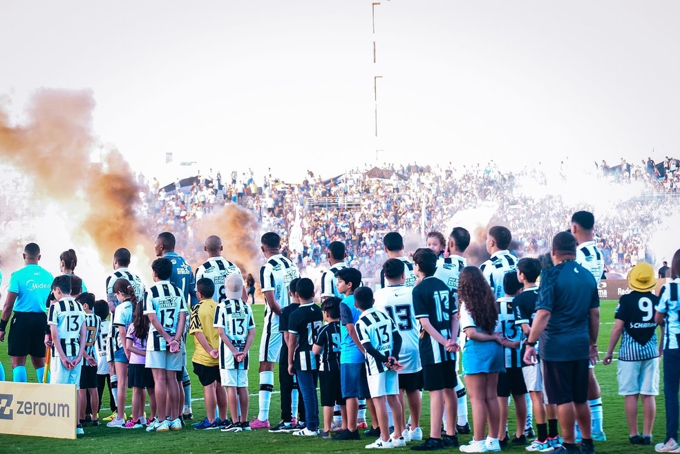 Torcida do Treze faz festa no Amigão contra o Jacuipense na Série D 2026 — Foto: Daniel Vieira/Treze