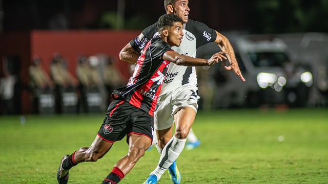 Renê e Gabriel Paulista em Vitória x Corinthians