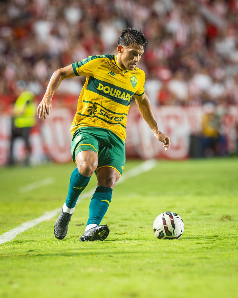 Cuiabá anuncia fim de contrato com Yamil Asad após lesão grave