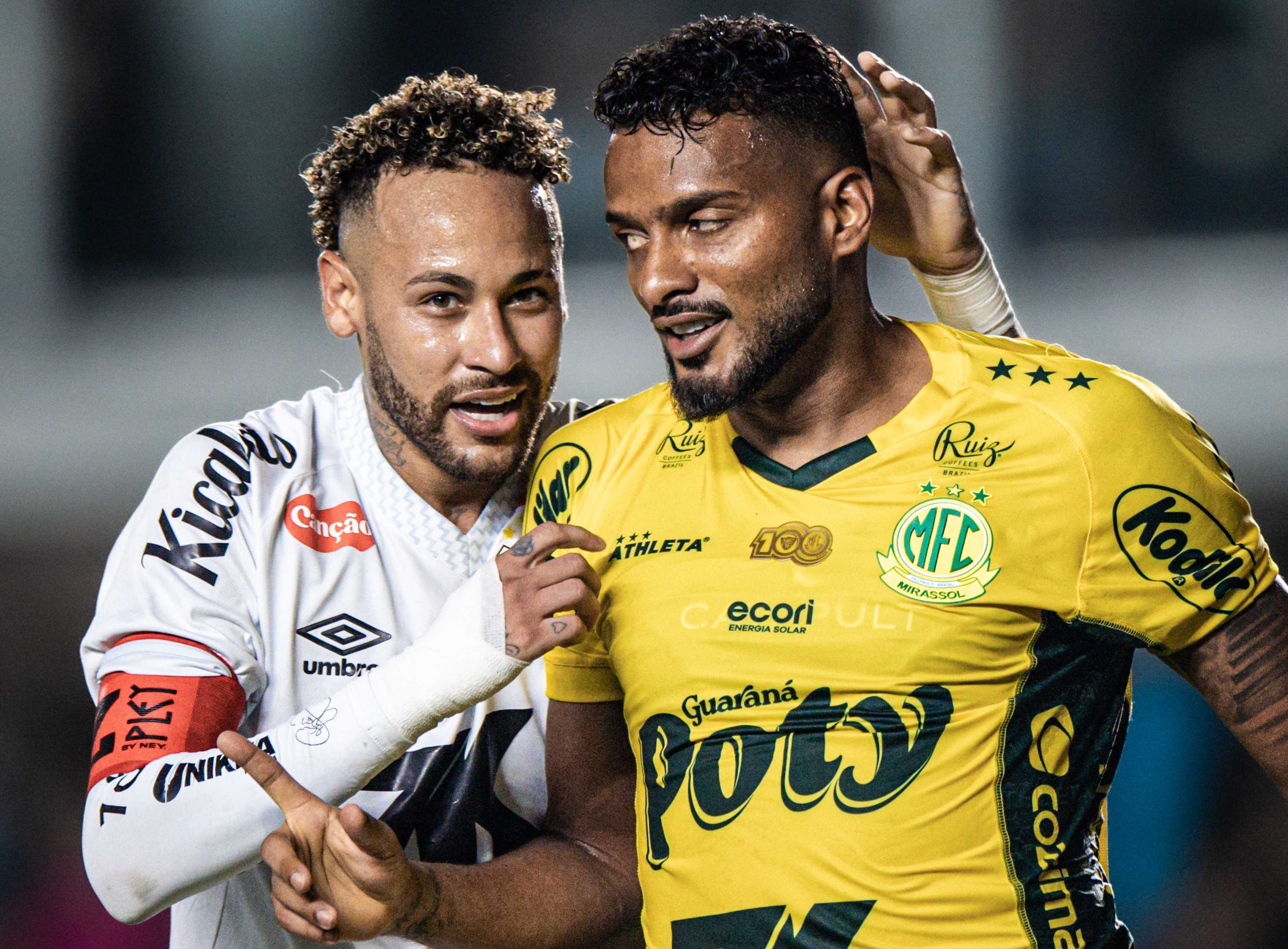 Reinaldo relembra bom retrospecto contra o Santos e celebra reencontro com Neymar