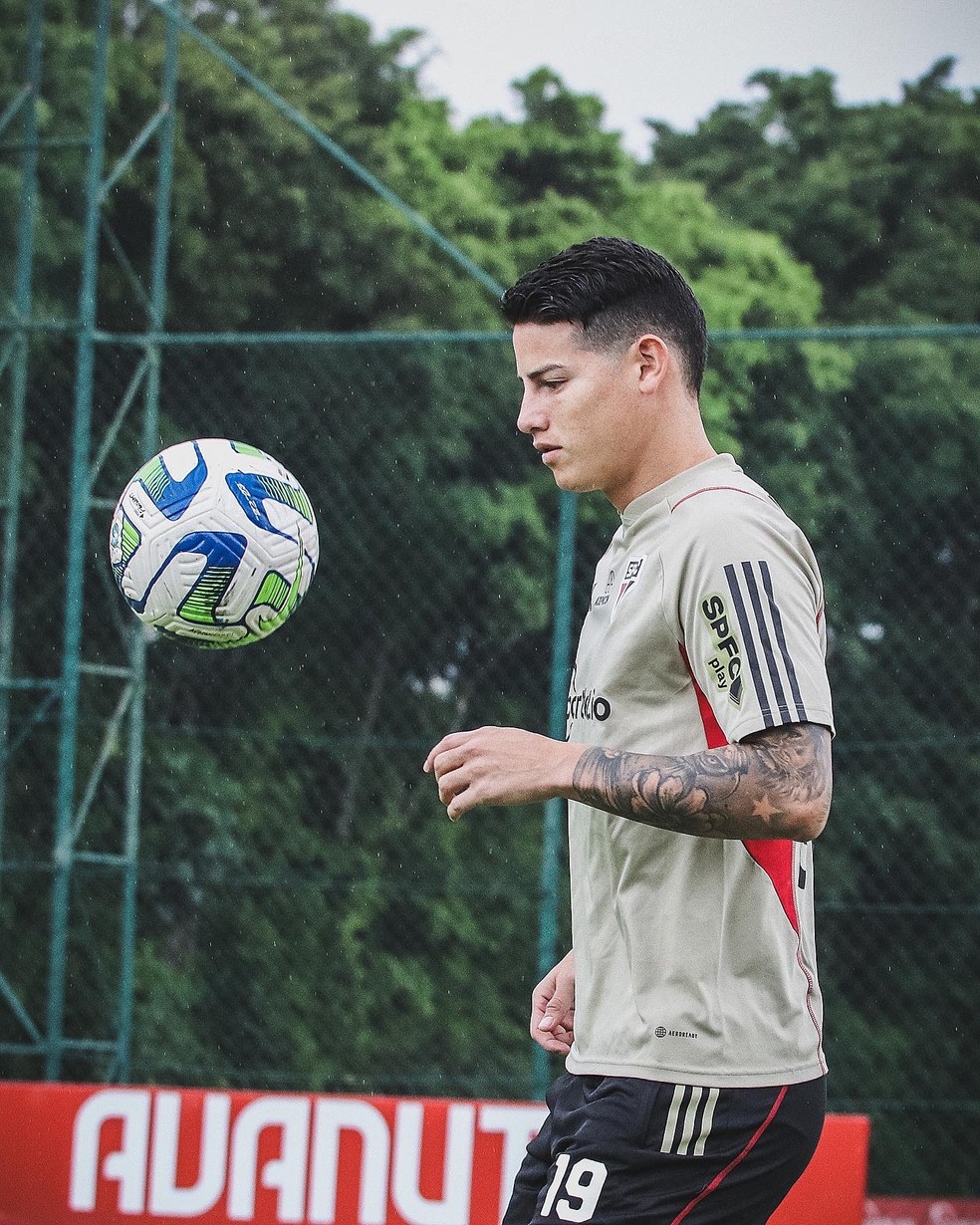 James Rodríguez participa de treino do São Paulo nesta sexta — Foto: Divulgação