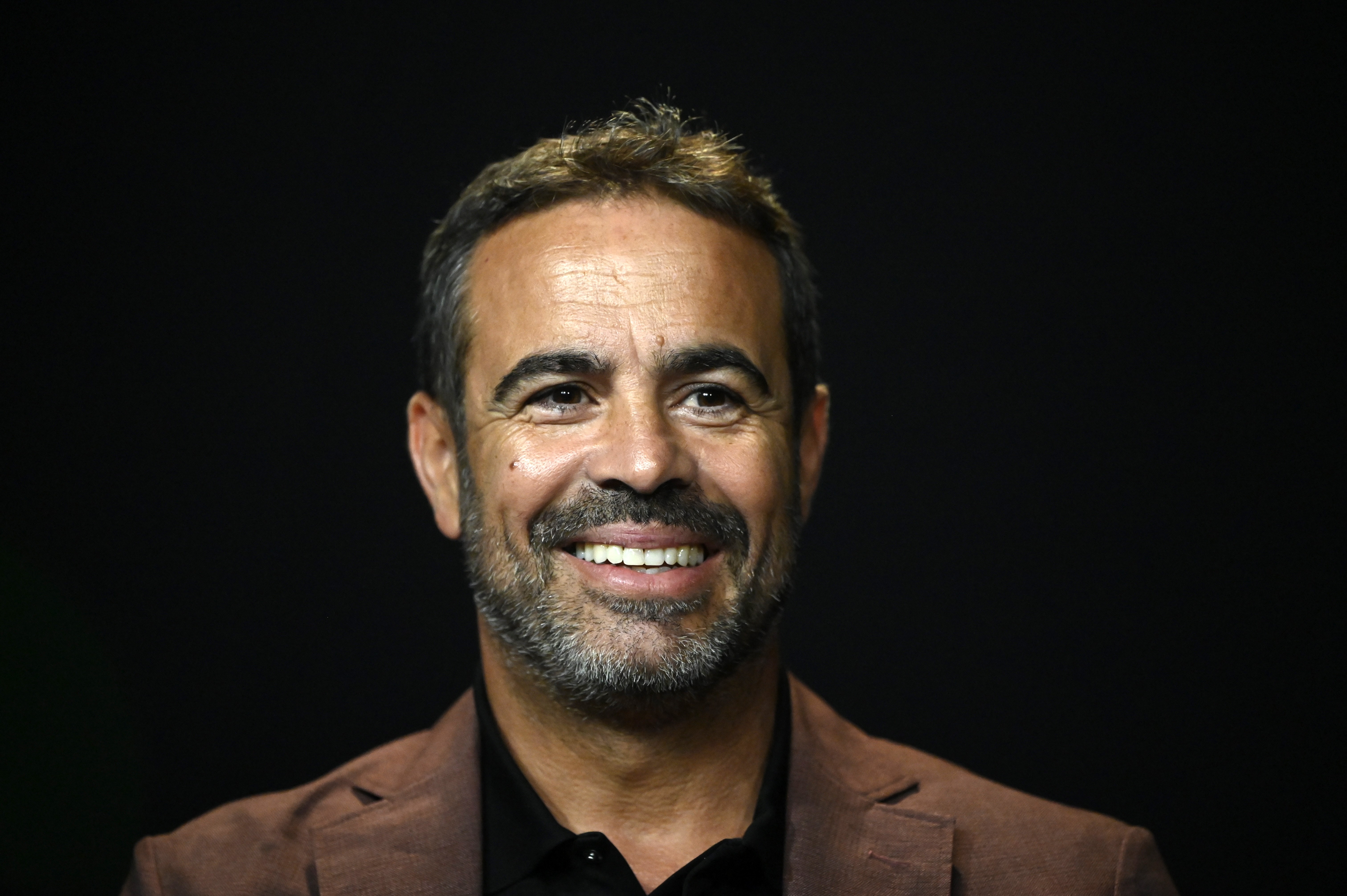 Por um Novo Rumos: Cruzeiro Avalia Filipe Luís e Artur Jorge para o Comando Técnico