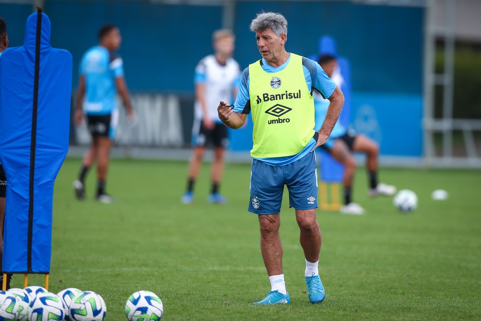 Renato Portaluppi em treino do Grêmio — Foto: Lucas Uebel/Grêmio FBPA