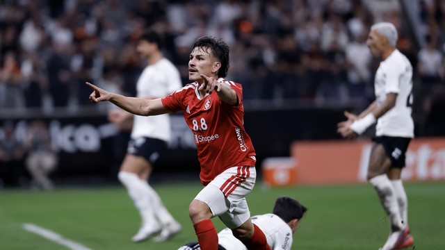 Inter perde para o Corinthians, mas avança na Copa do Brasil pelo placar agregado