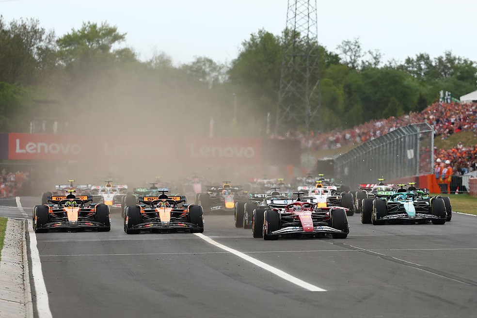 Largada do GP da Hungria de F1 — Foto: Clive Rose/Getty Images