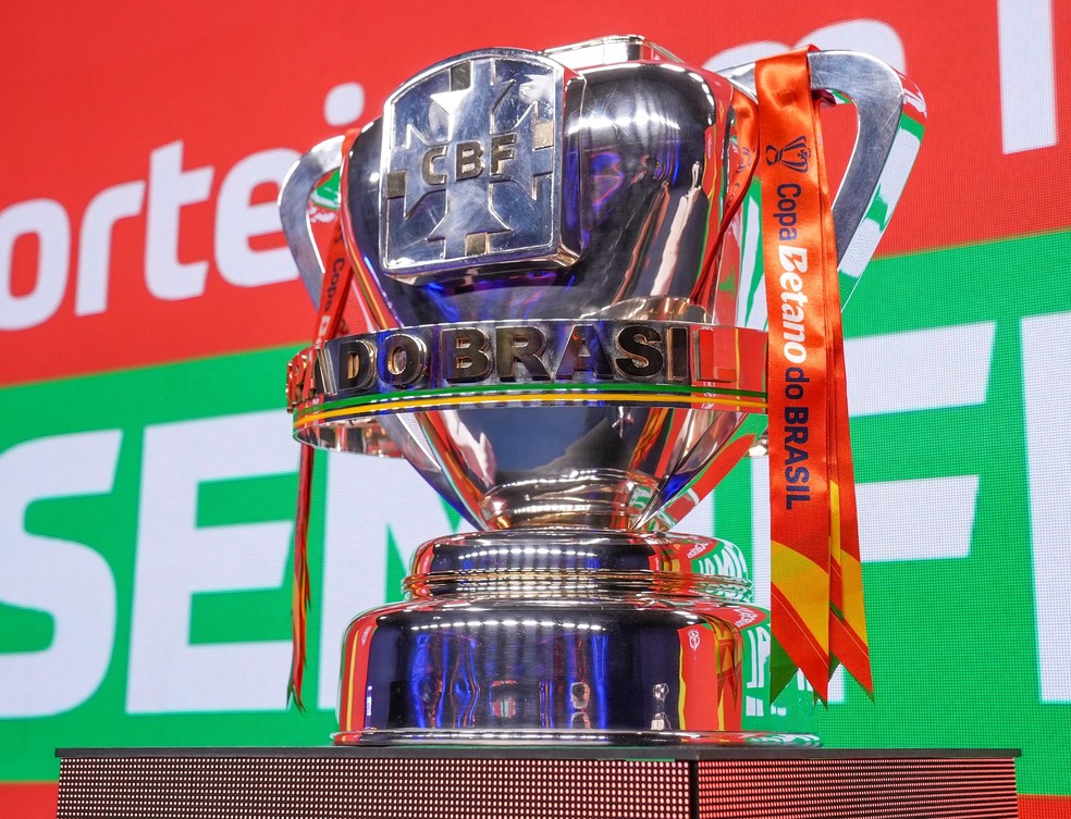 Troféu da Copa do Brasil — Foto: Nelson Terme/CBF