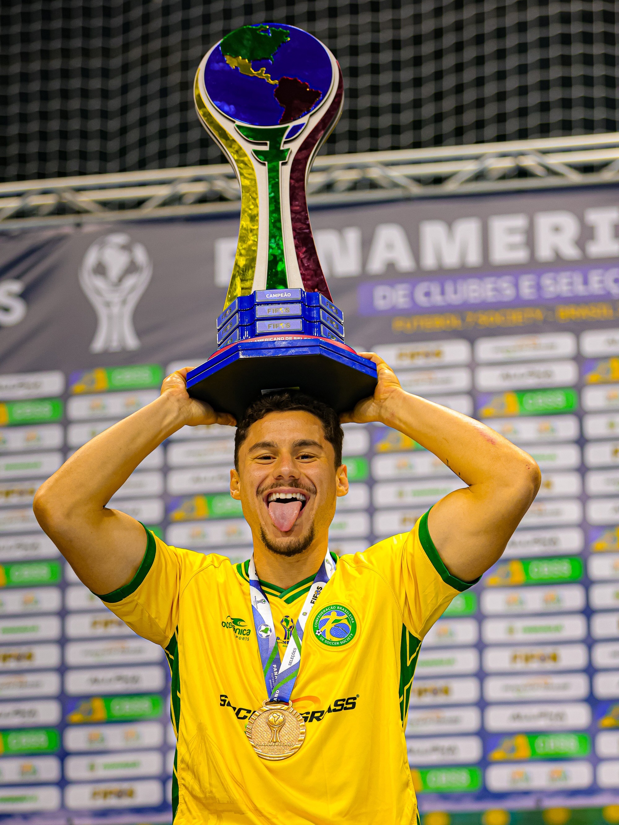Jogador que venceu desafio contra Neymar é campeão com o Brasil no Fut7: "Mudou minha vida"