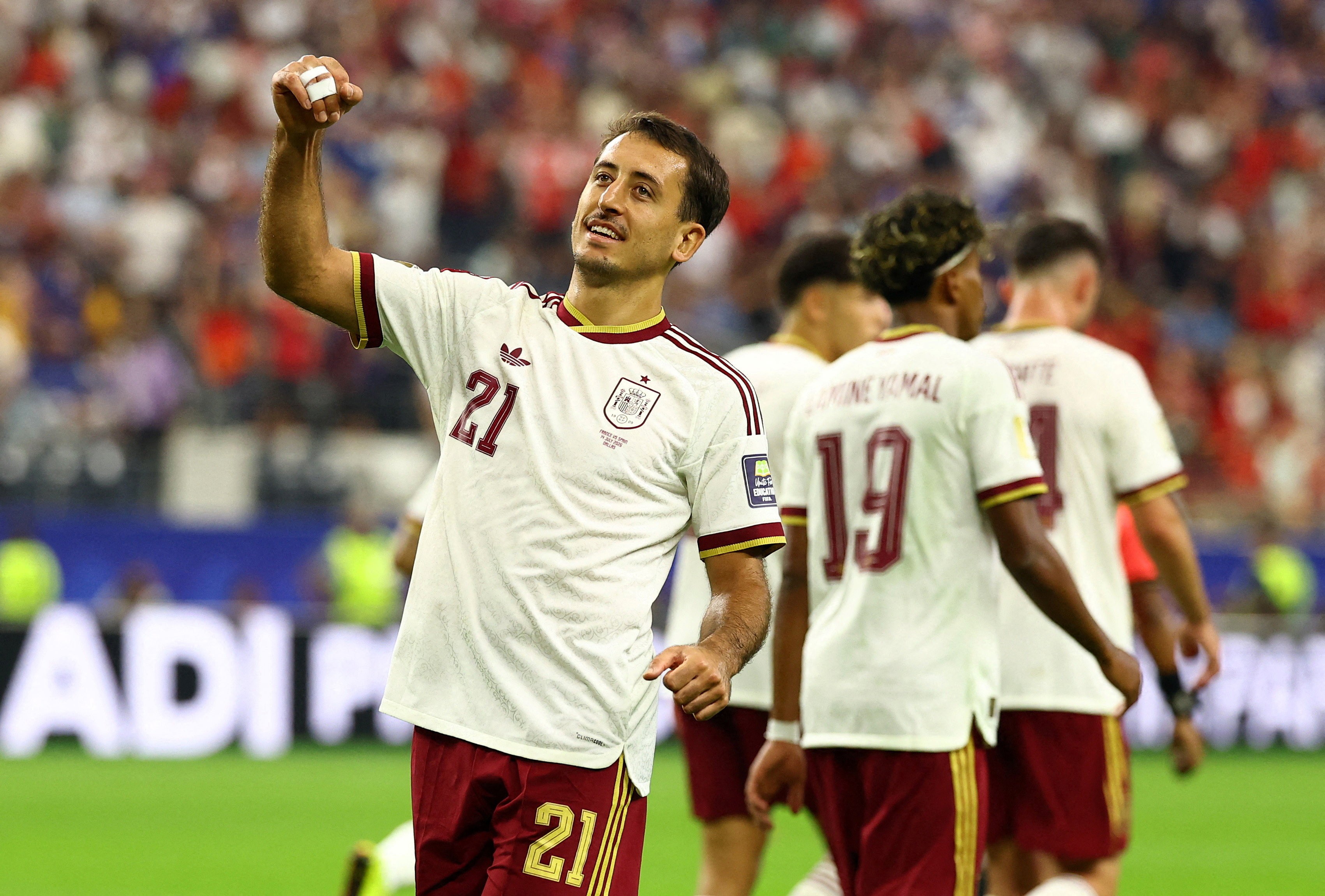 "Ganhamos o direito de sonhar": Oyarzabal comemora vaga da Espanha na final da Copa do Mundo