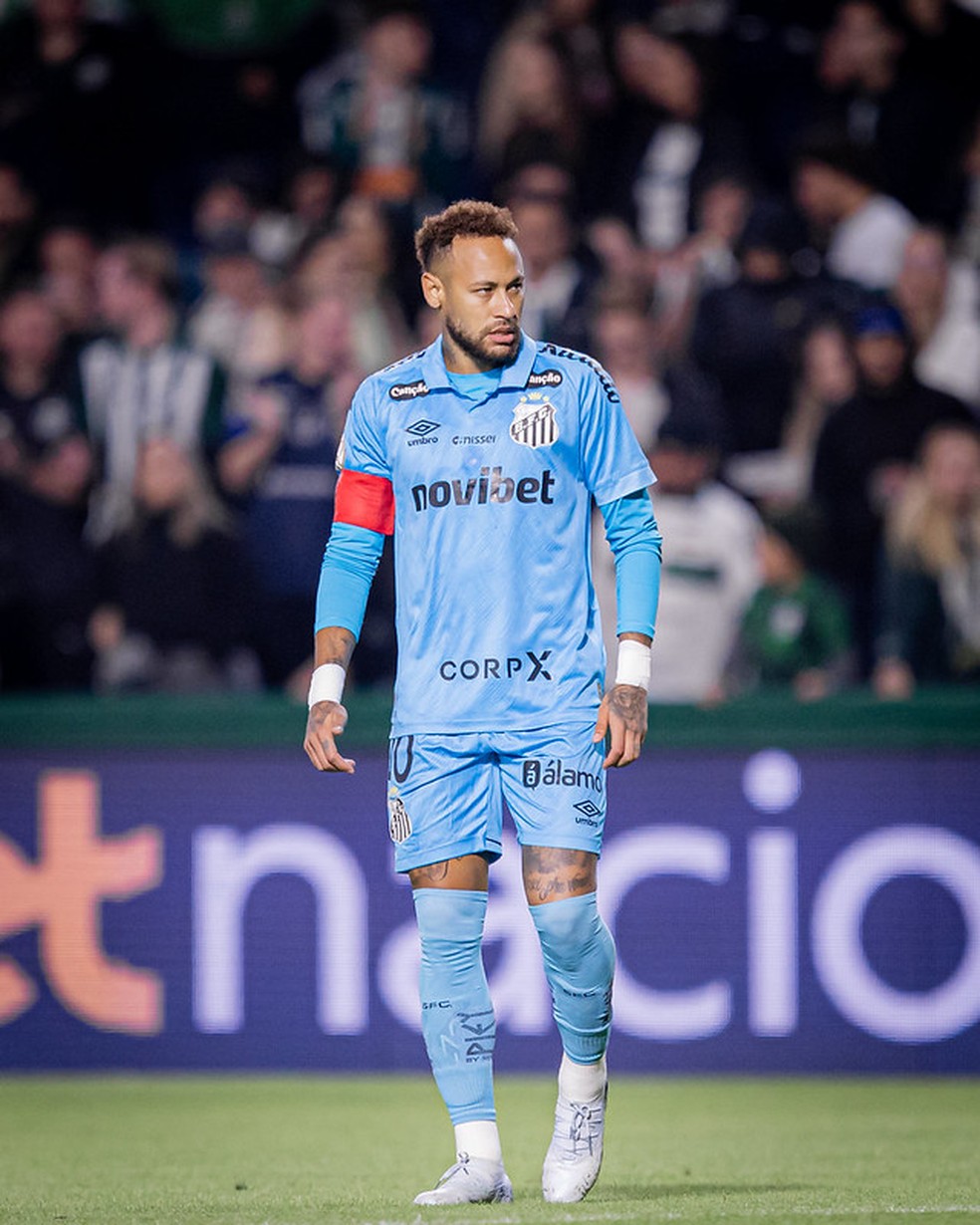 Neymar durante jogo pelo Santos — Retorno de Neymar