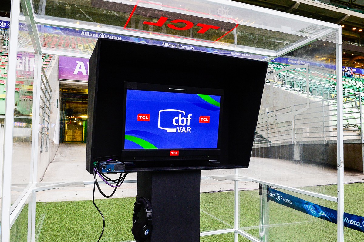 Além do uso do VAR em todos os jogos, o Campeonato Brasileiro 2019 também  terá novas regras : r/futebol