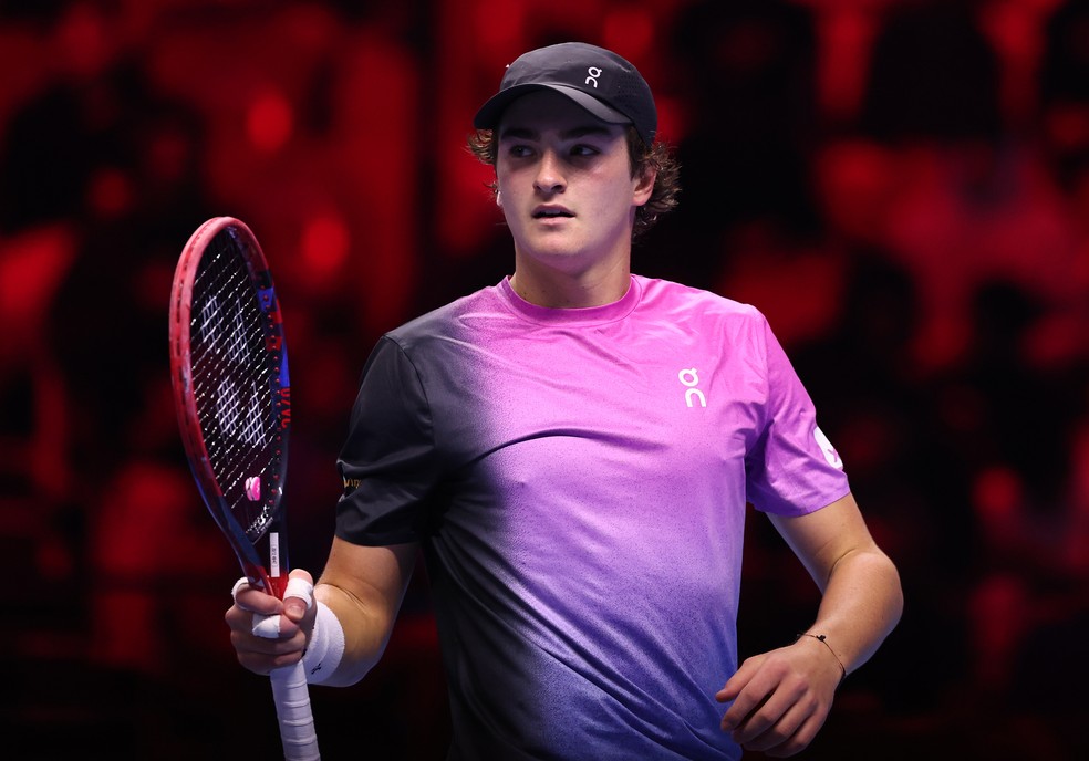João Fonseca vem de 13 vitórias seguidas e está invicto na temporada — Foto: Francois Nel/Getty Images