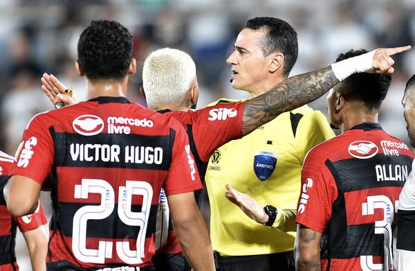 Flamengo apresenta defesa de Gabigol na Conmebol; atacante se desculpa por dizer roubo muito grande