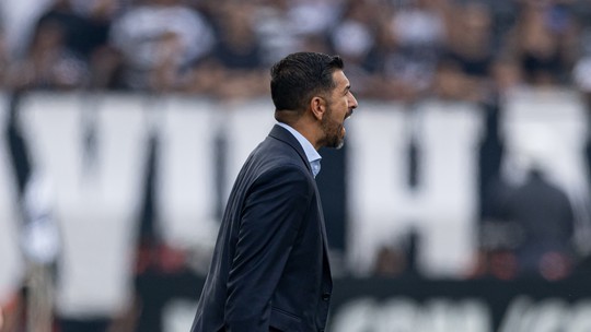 Associação de árbitros repudia fala e vê ameaça de auxiliar do Corinthians: "Chega de guerra"