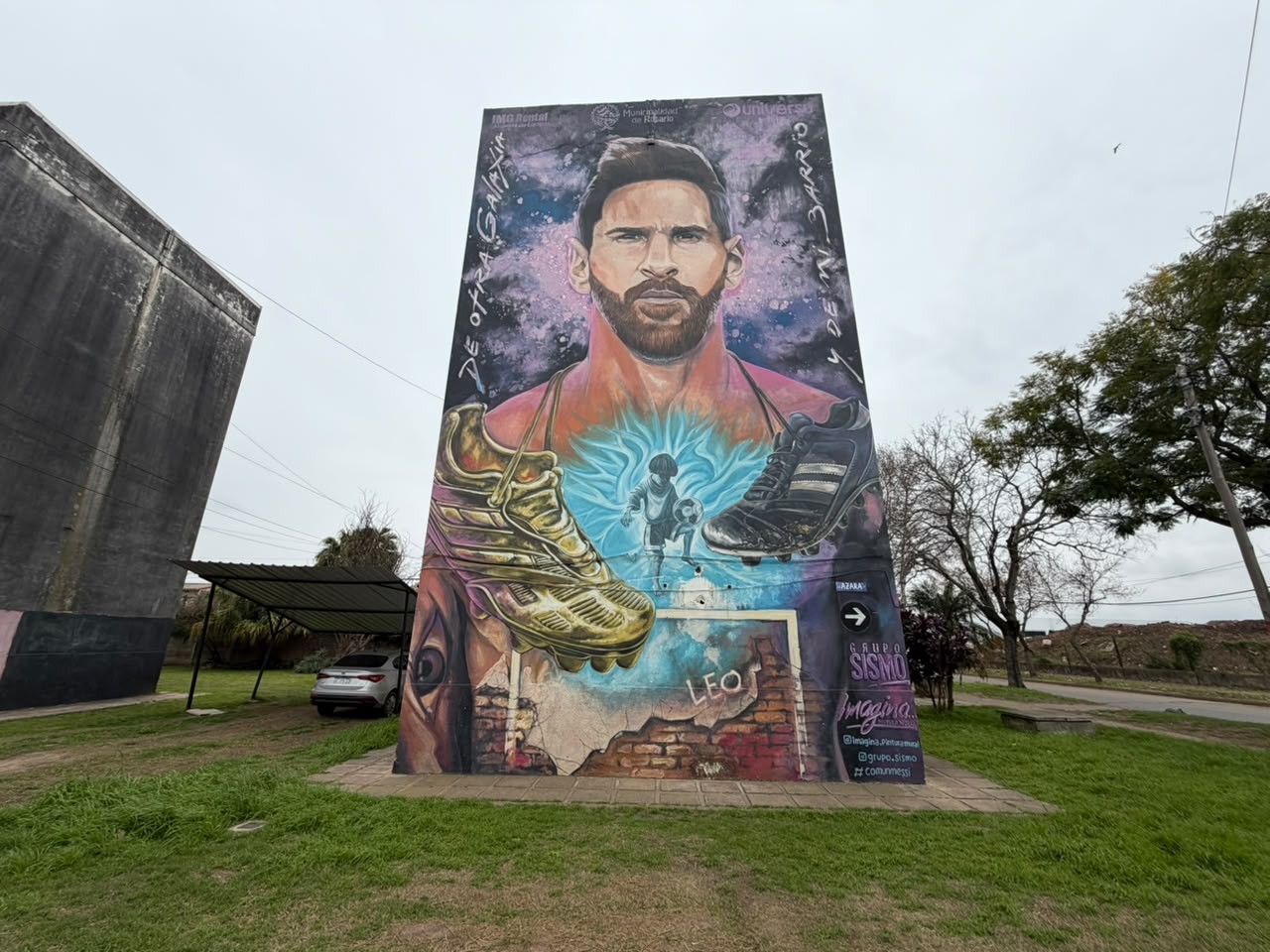 Rosario abraça Messi com homenagens ao pai, memórias e roteiro pela infância do craque