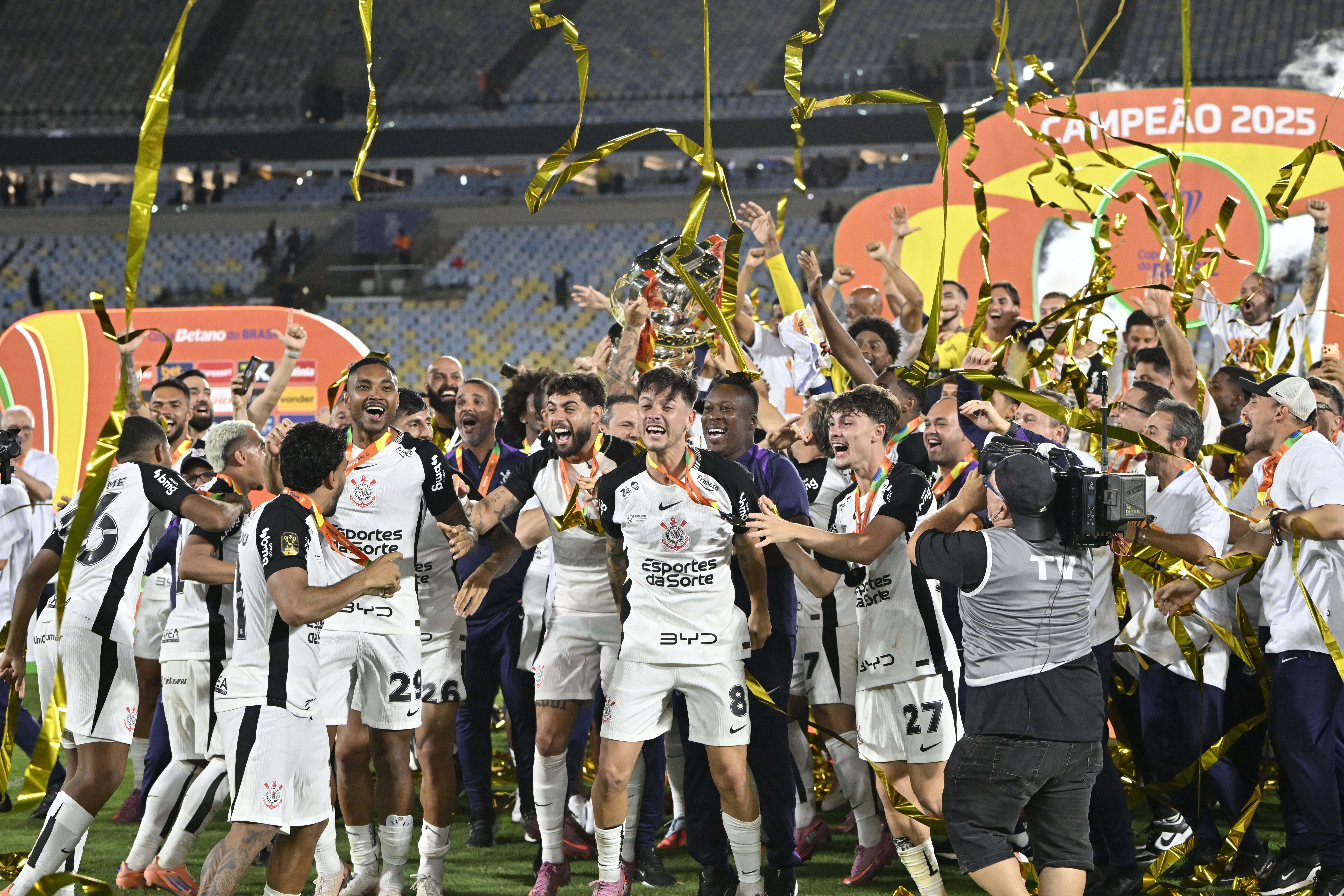 Opinião: Corinthians vence a si mesmo para conquistar o tetra | Ge