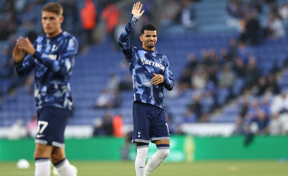 Solanke antes de Leicester x Tottenham — Foto: AFP