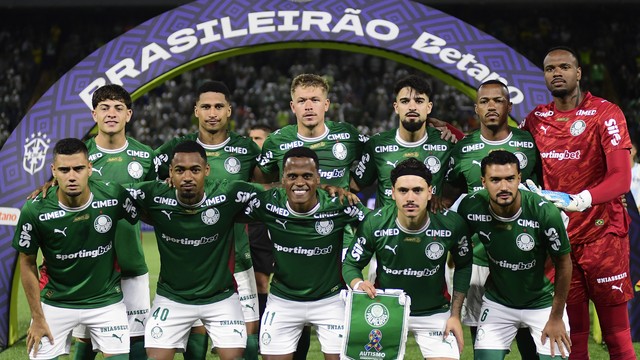 Time posado do Palmeiras em jogo contra o Grêmio