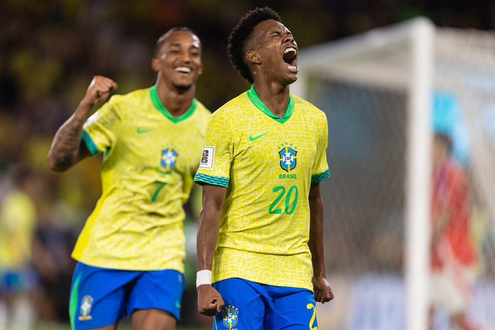 São Paulo vende cinco da base pelo mesmo valor que o Palmeiras conseguiu em um só zagueiro