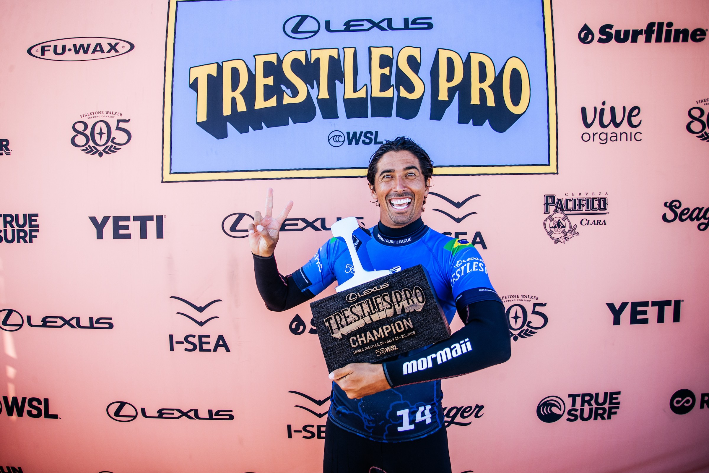 Miguel Pupo é campeão em Trestles com virada emocionante