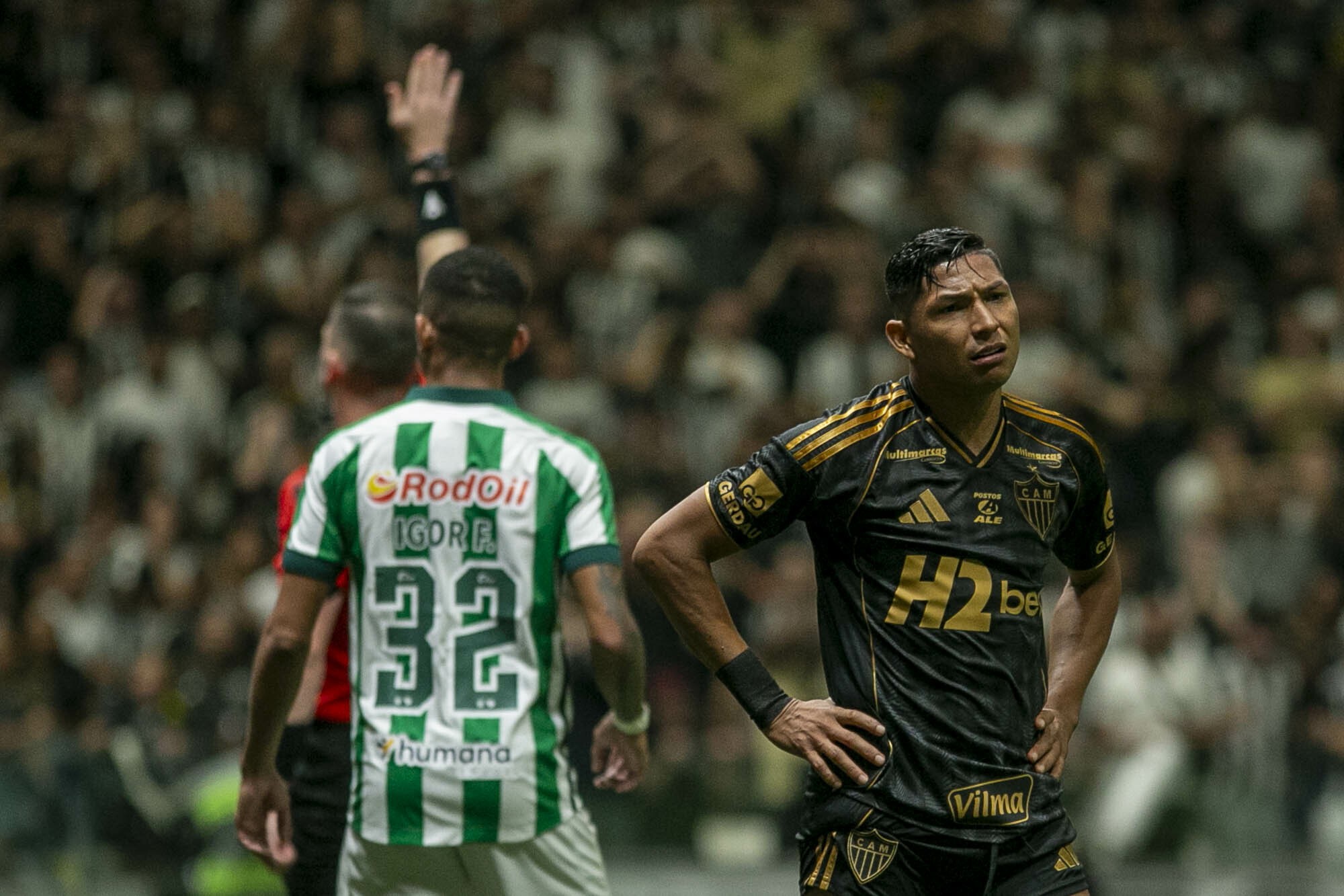 Atuações do Atlético-MG: Bernard se destaca no meio
