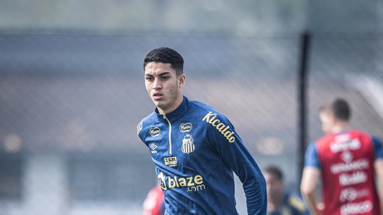 Santos recusa proposta do Porto pelo zagueiro Jair; veja detalhes