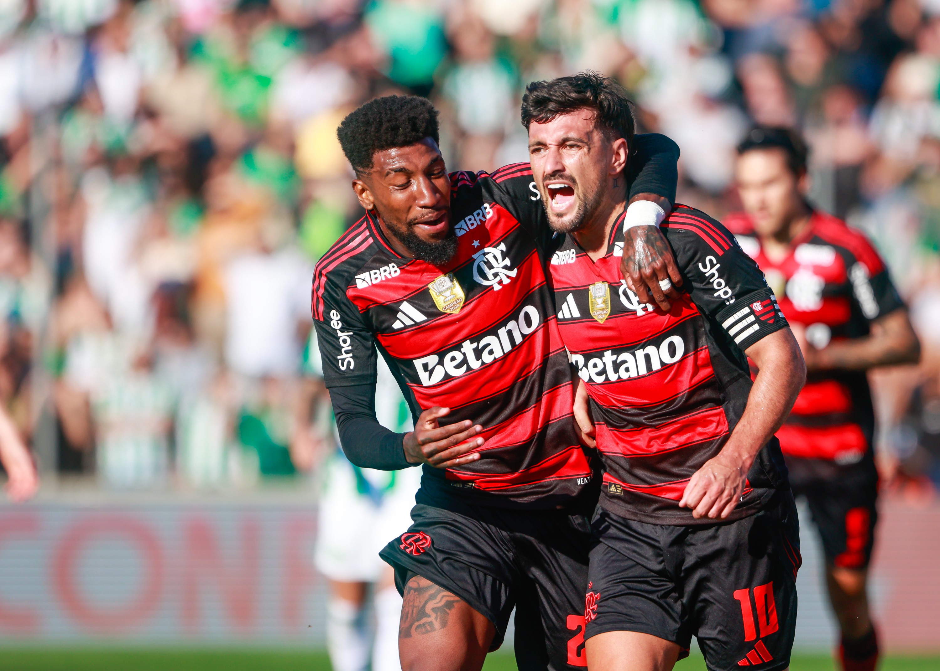 Arrascaeta Brilha! Veja as Notas Rubro-Negras da Vitória e Vote nos Melhores em Campo