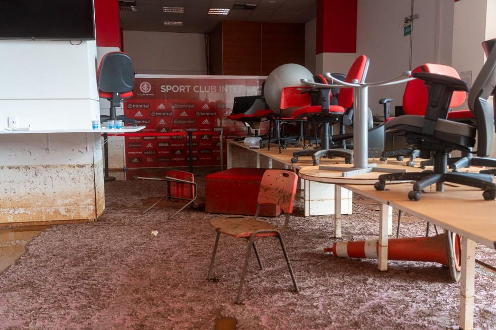 Área interna do Beira-Rio após a enchente — Foto: Divulgação/Comunicação Internacional