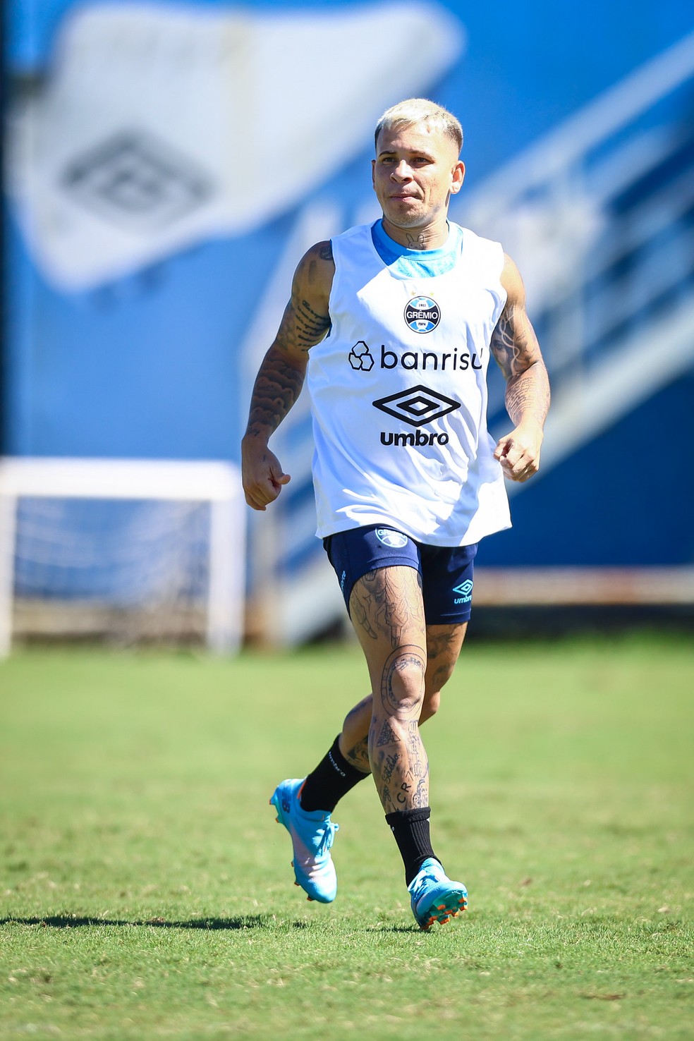 Soteldo está de volta ao time do Grêmio — Foto: Lucas Uebel/Divulgação Grêmio