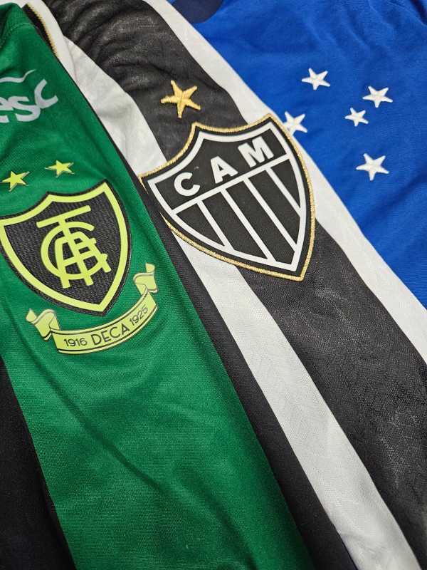 Aproveitamento do América-MG em clássicos contra Atlético-MG e Cruzeiro: análise detalhada.