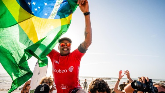 Weslley Dantas dá show em Portugal, tira nota 10 e assume liderança no WQS