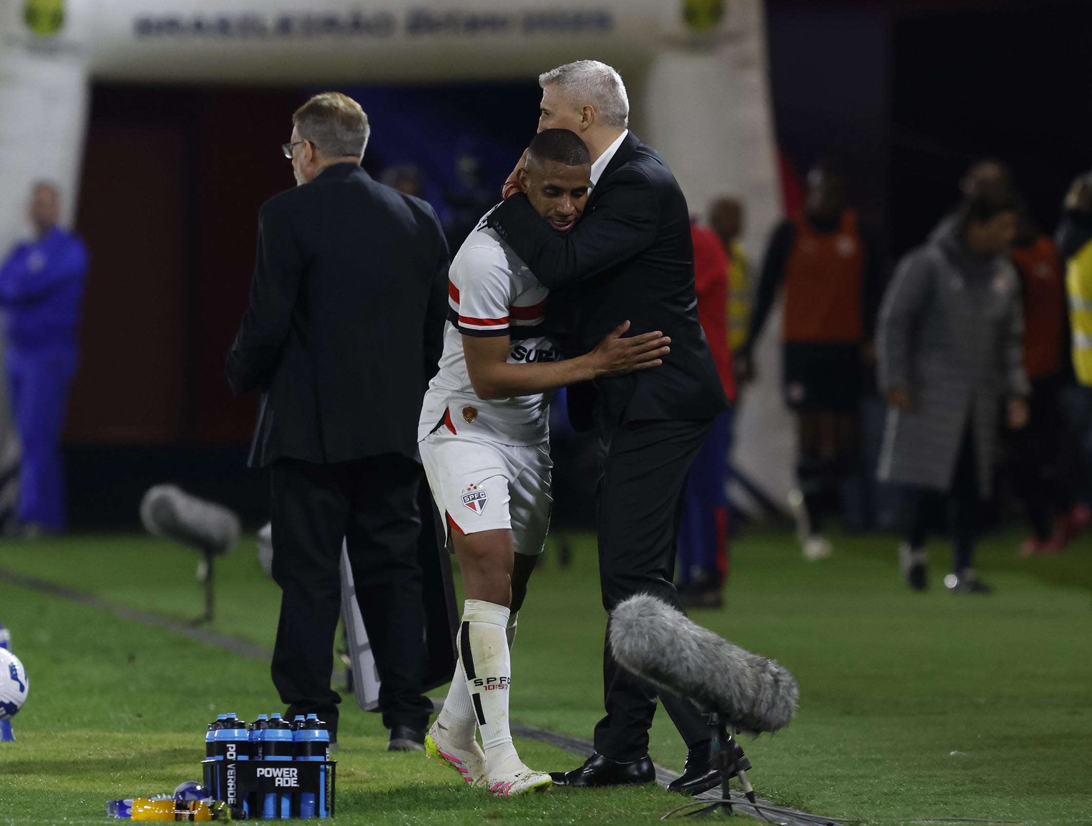 André Silva se destaca como artilheiro em três campeonatos pelo São Paulo
