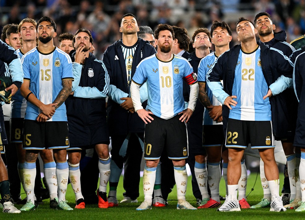 Messi em homenagem de drones em despedida da Argentina — Foto: Reuters/RODRIGO VALLE