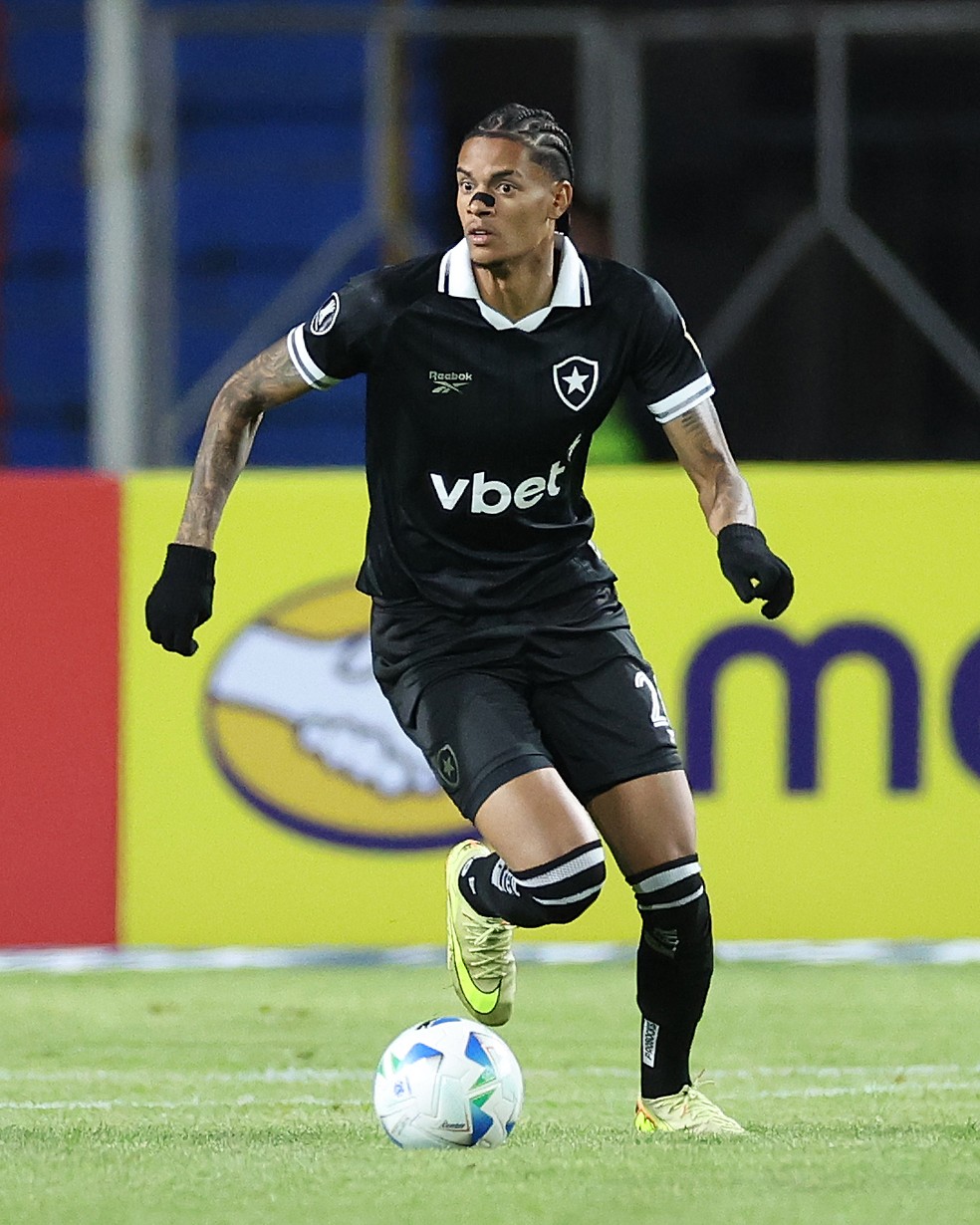 Newton tem acordo com o São Paulo
