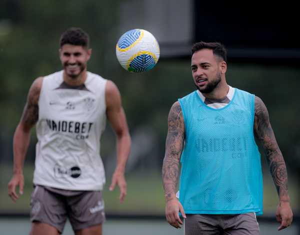 Palacios e Maycon em Evolução: Treinam Com Bola no Corinthians.