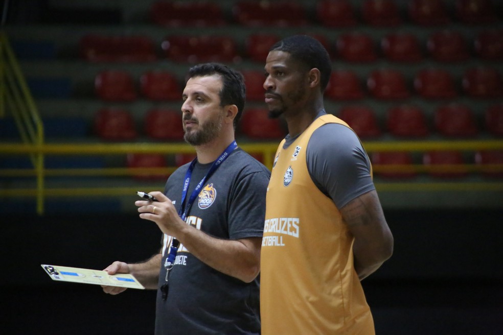 Gui Santos, formado no Minas, assina com os Warriors e vai disputar a NBA