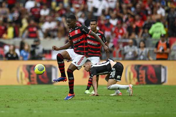 Obediência e simplicidade destacam Evertton Araújo como exemplo no Flamengo.