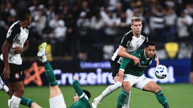 Charles e Vitor Roque em Corinthians x Palmeiras