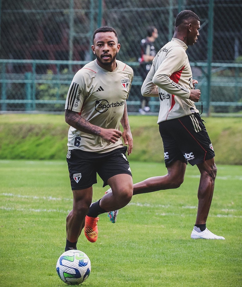Welington voltou a trabalhar sem limitações no São Paulo — Foto: Divulgação