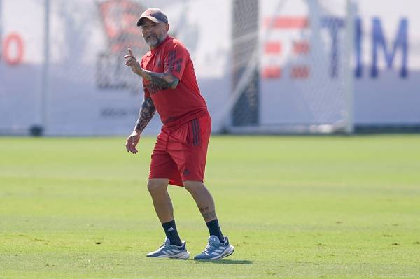 Após três dias de folga, Flamengo se reapresenta no Ninho e Sampaoli foca em trabalho físico