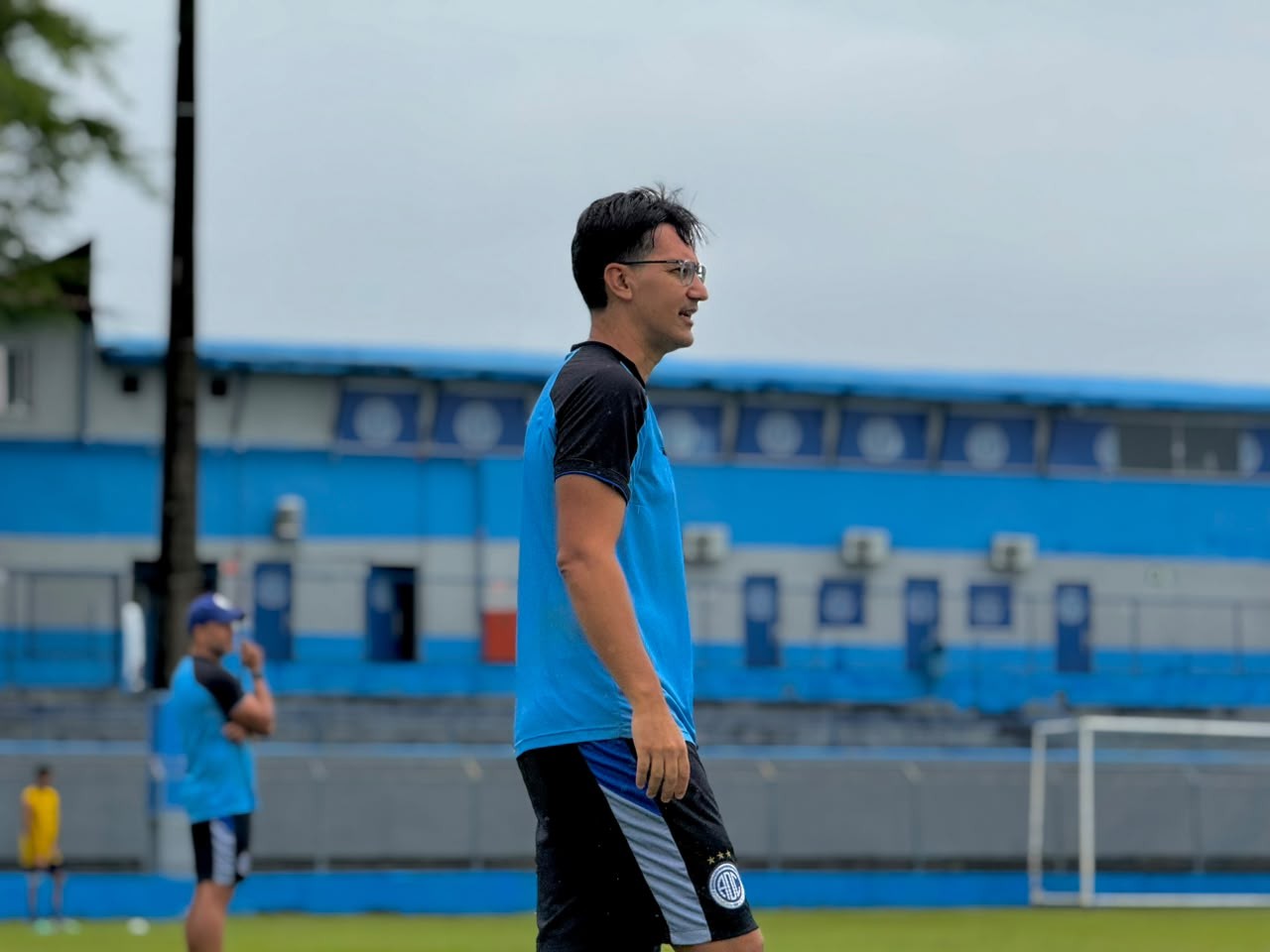 Ricardo Resende assume Confiança e prega mobilização por “cinco finais” na Série C