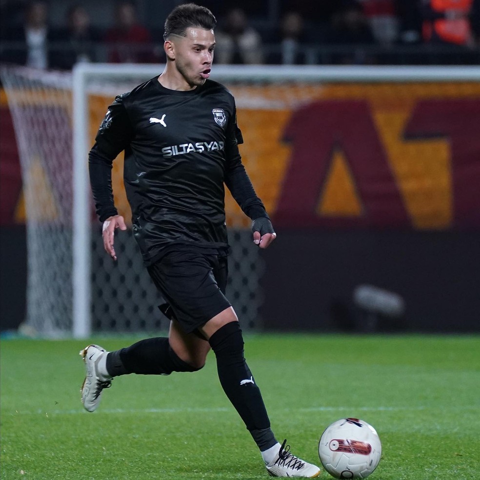 Óscar Romero está livre depois de deixar o Pendikspor, da Turquia — Foto: Reprodução / Instagram