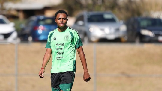 Filho de ex-Palmeiras e São Paulo inicia carreira no futebol mexicano e entra no radar da seleção local