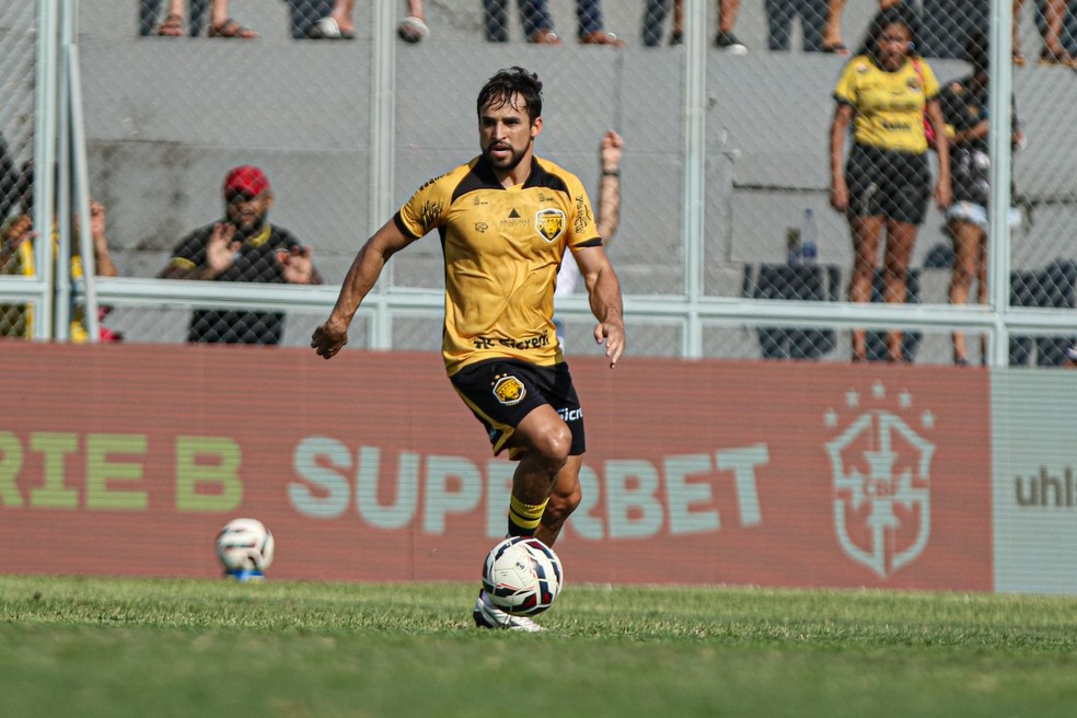 Guilherme Xavier - Amazonas &mdash; Foto: Jo&atilde;o Normando/AMFC