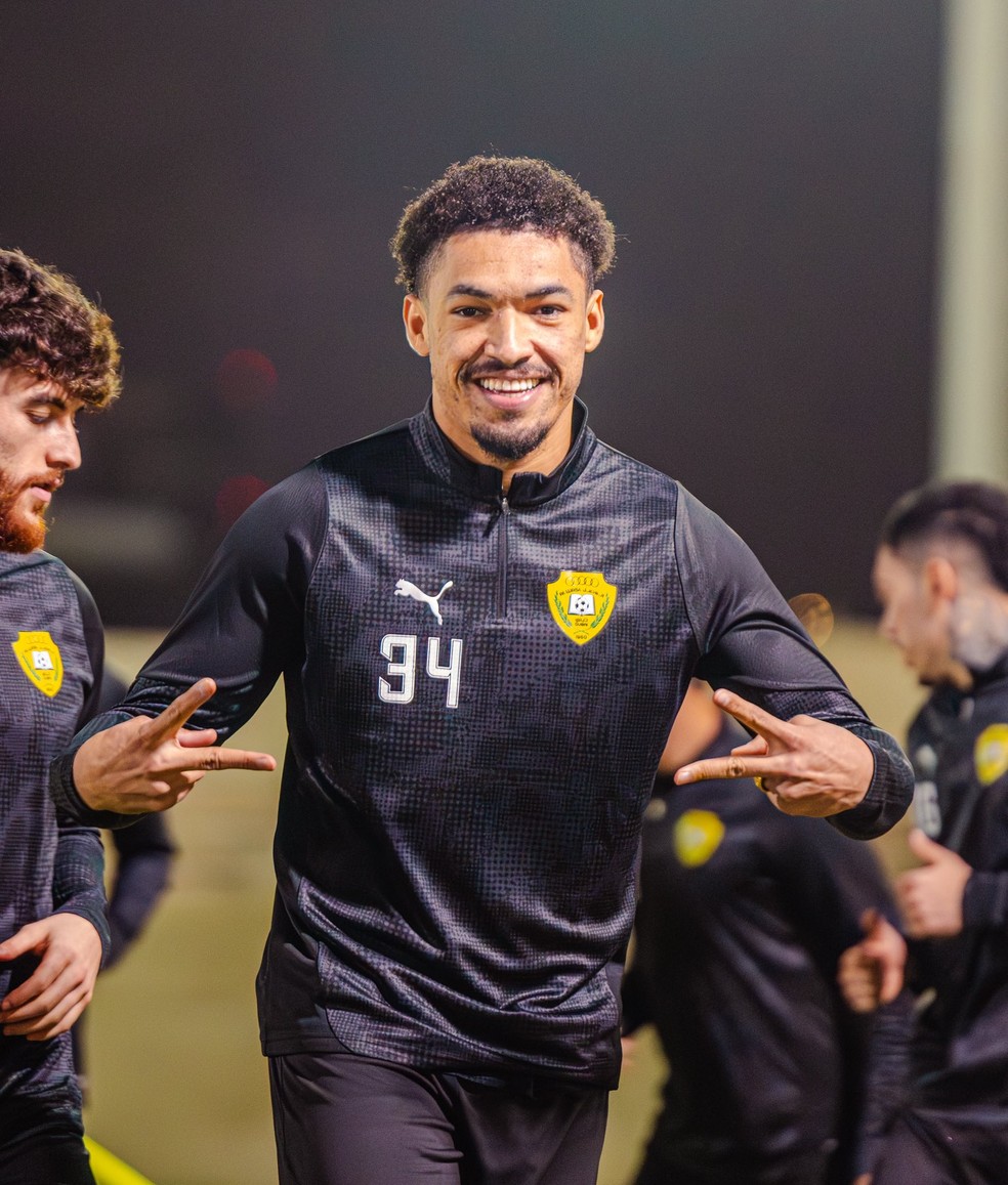 Fluminense insiste em Adryelson e prepara nova proposta para zagueiro