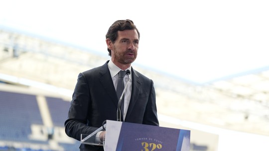 Ex-técnico André Villas-Boas toma posse como presidente do Porto: "Nova era"