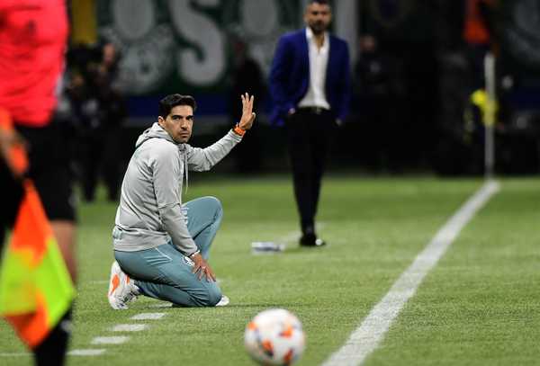 Abel enaltece normalização de jovens e valoriza classificação no Palmeiras