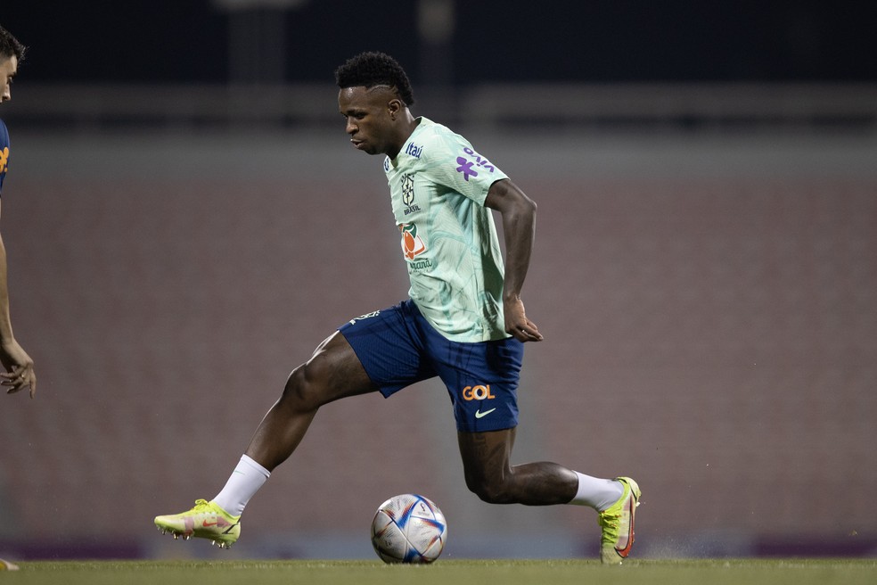 Vini Jr. no treino da seleção brasileira neste sábado — Foto: Lucas Figueiredo/CBF