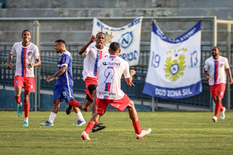 No fim, o Parintins empatou com Douglas Lima — Foto: Pietra Telles
