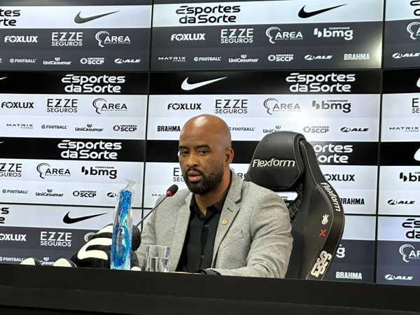 Fabinho destaca estratégia de reforços e prioridade é manter elenco para 2025.