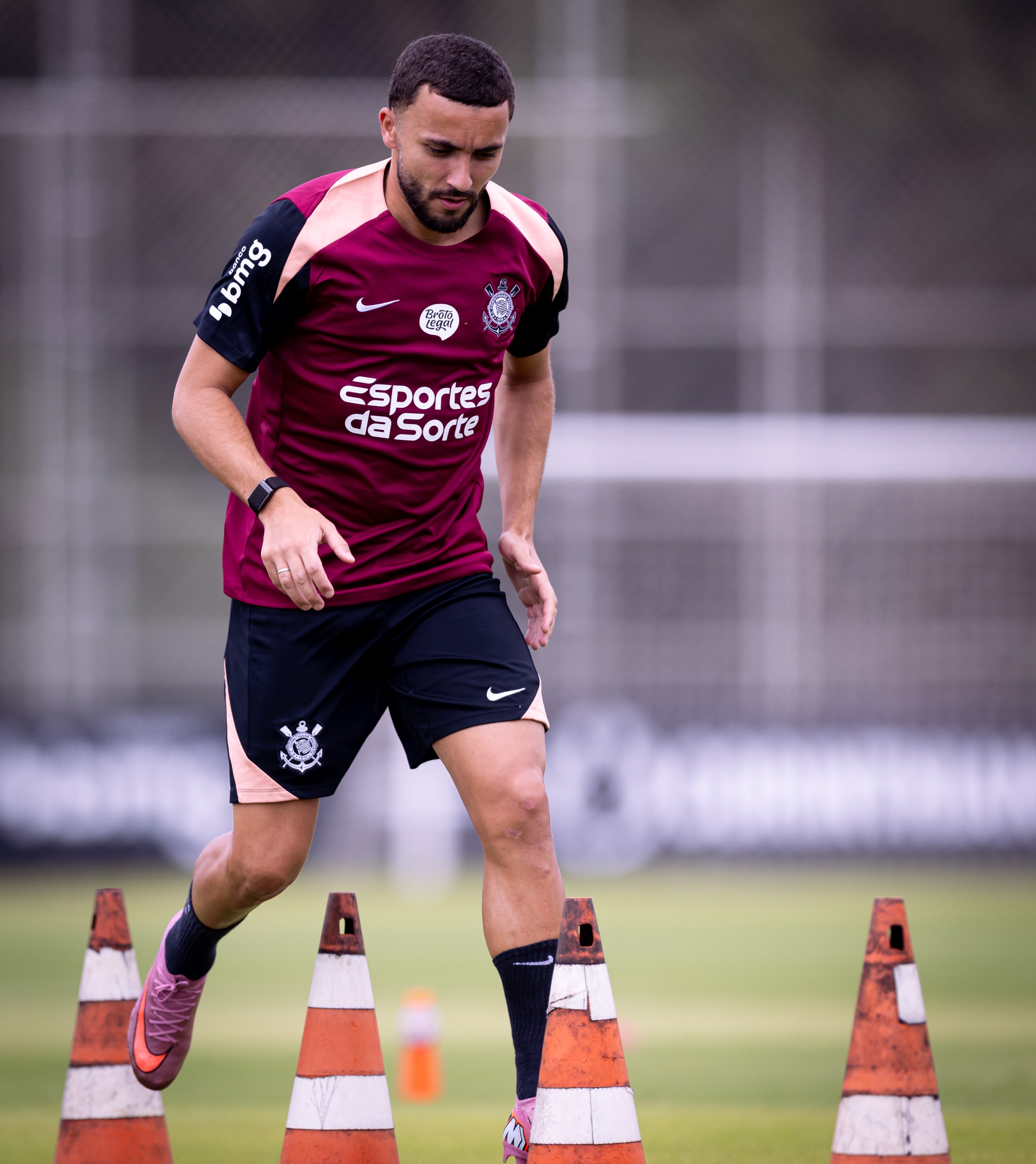 Zaka Impressiona no Corinthians e Recebe Reconhecimento; Possibilidade de Estreia Contra o Coritiba